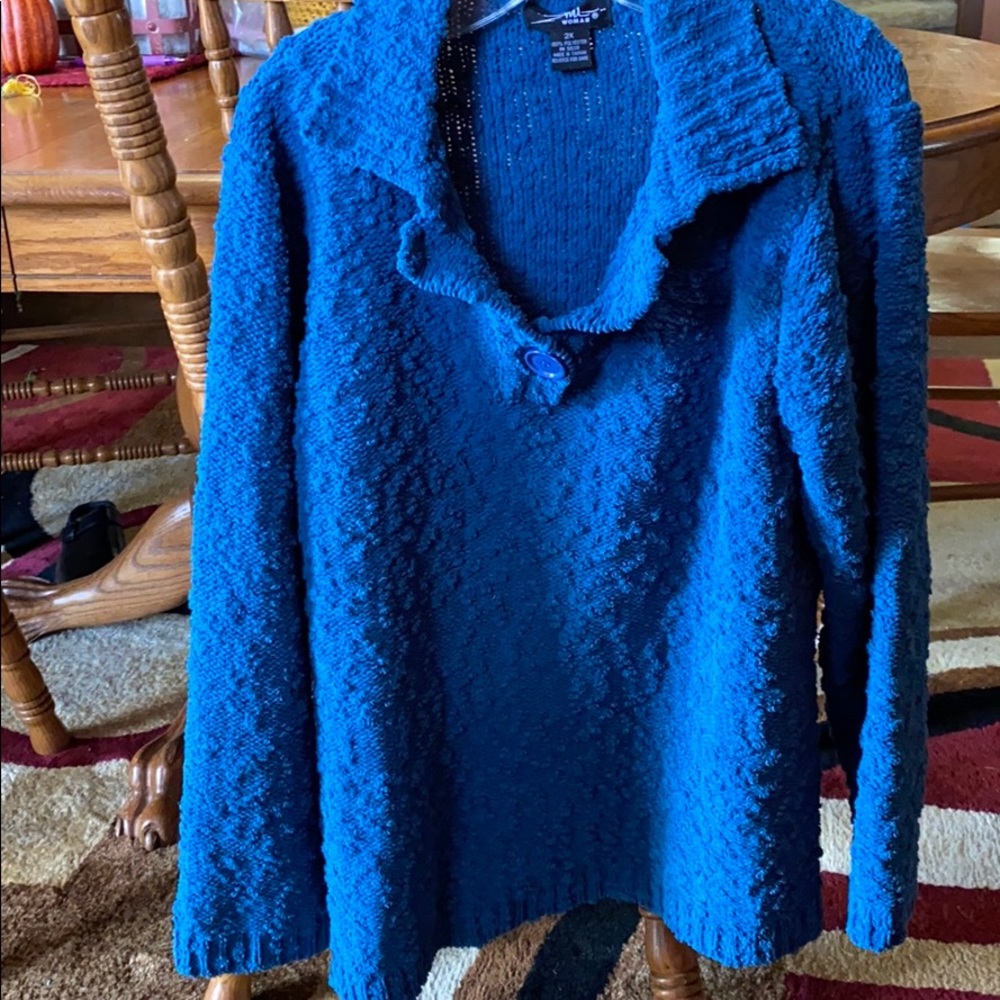 Women’s Plus sweater